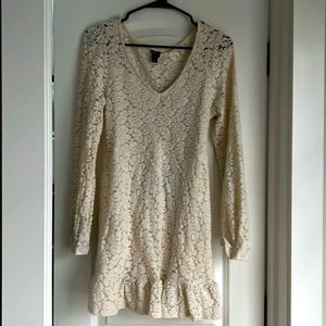 White/cream lace dress long sleeve short